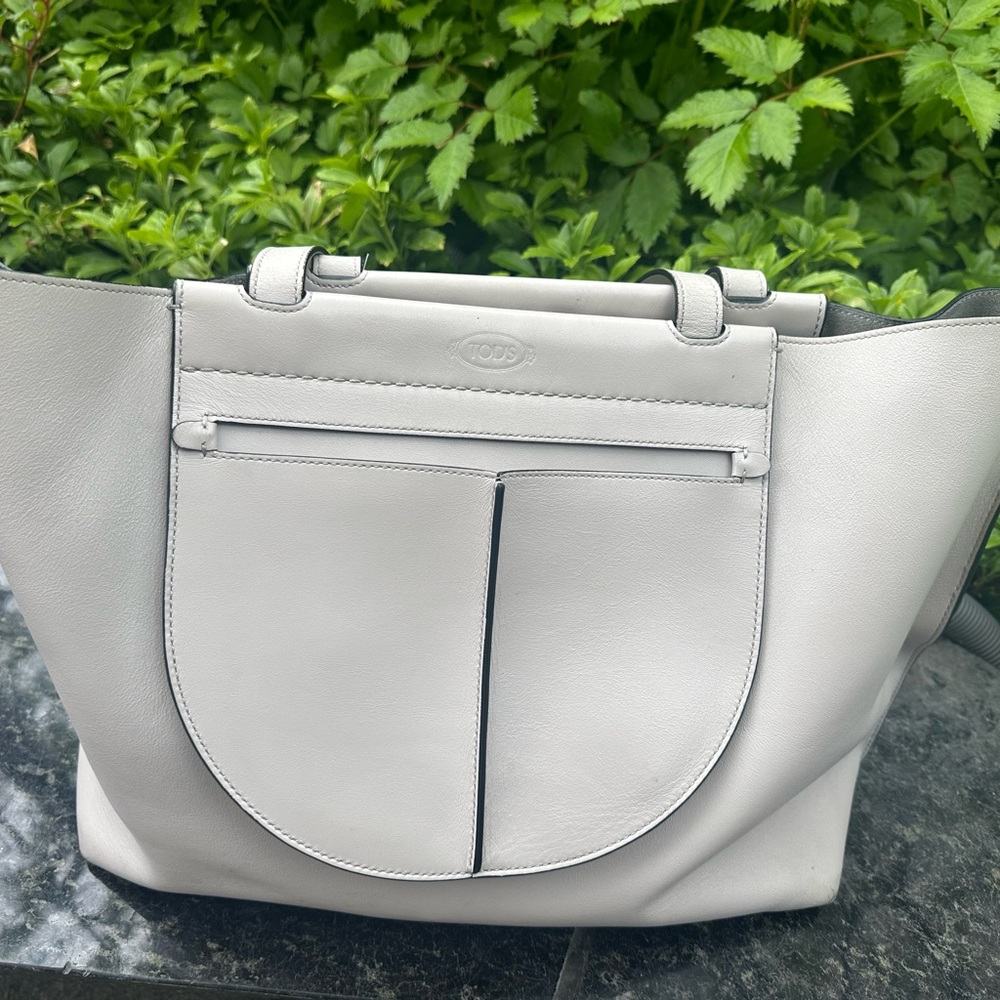 Tod's Light Grey Tote with Structured Design and Silver Hardware